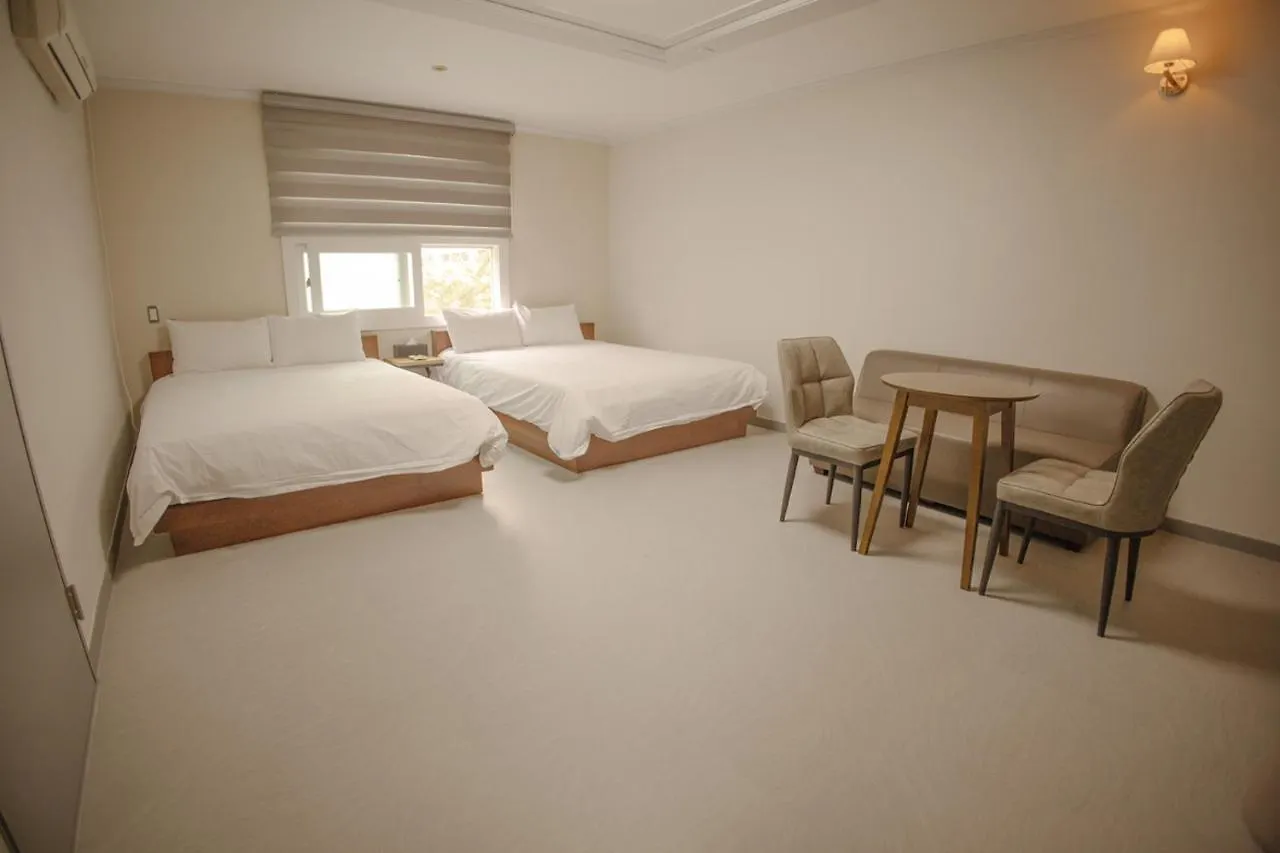 Trevi Hotel Čedžu