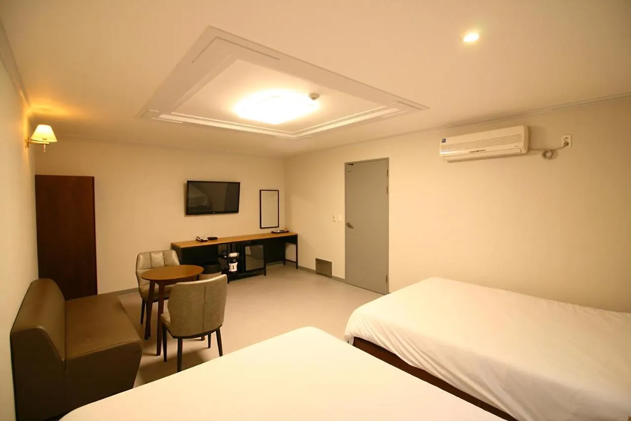 Trevi Hotel Čedžu