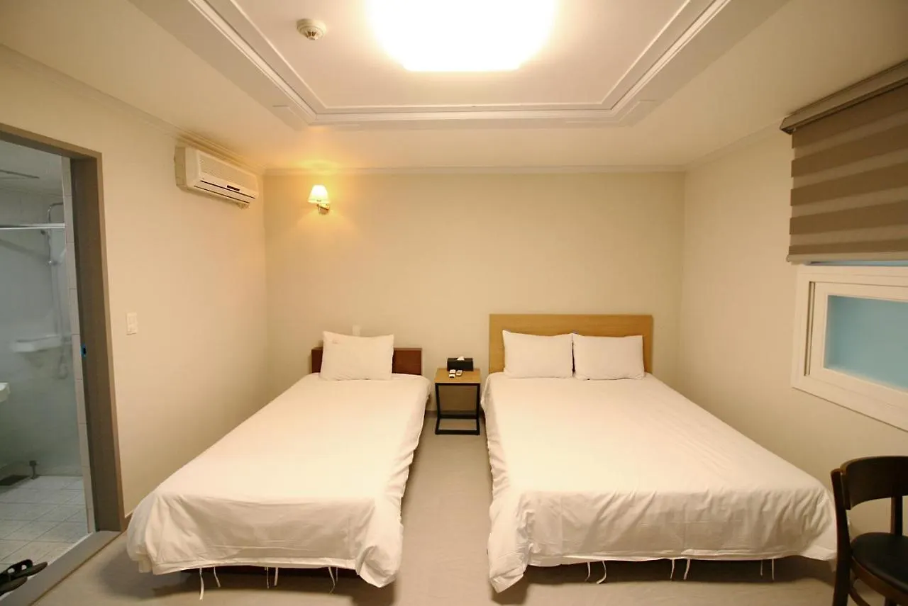 Trevi Hotel Čedžu