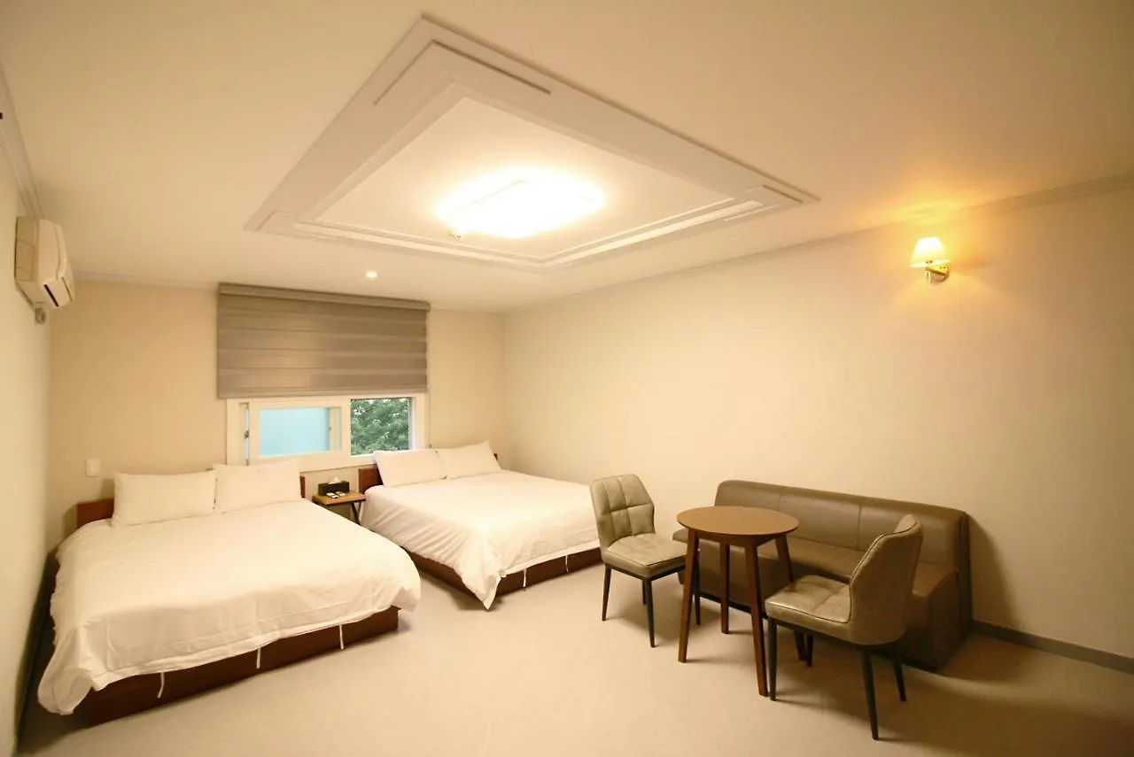 Trevi Hotel Čedžu