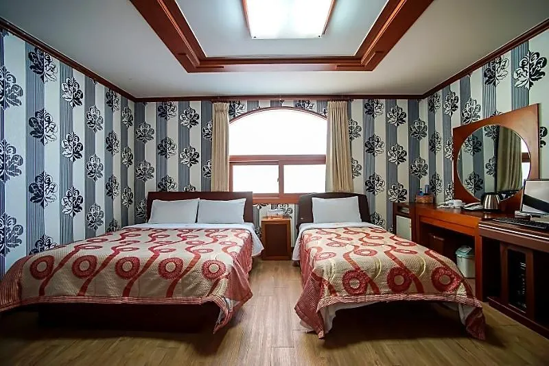 Trevi Hotel Čedžu