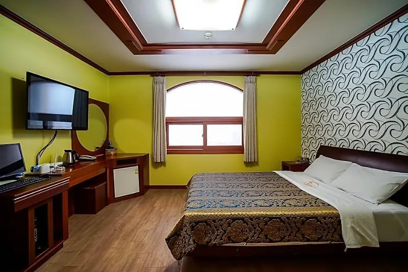 Trevi Hotel Čedžu
